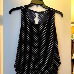 Size large paper moon tank with scalloped back and bottom
